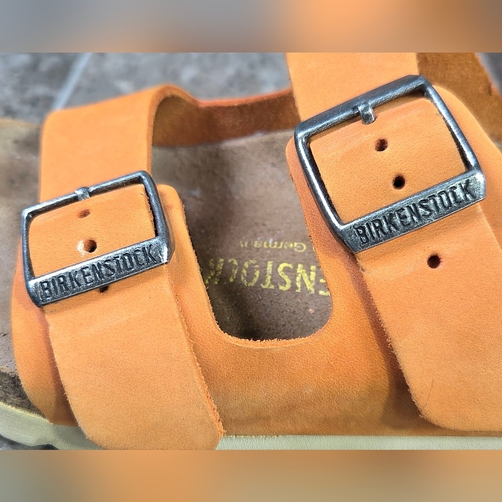 BIRKENSTOCK ARIZONA NUBUCK LEATHER SANDALS. - Picture 10 of 12